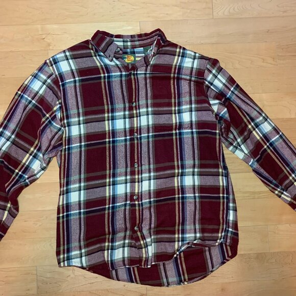 Like new red plaid men's Bass Pro long sleeve shirt - Picture 1 of 3